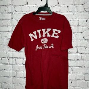 Retro Nike Graphic T-Shirt